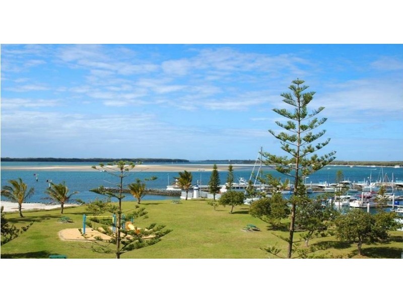 5/10 Oatland Esplanade, Runaway Bay QLD 4216