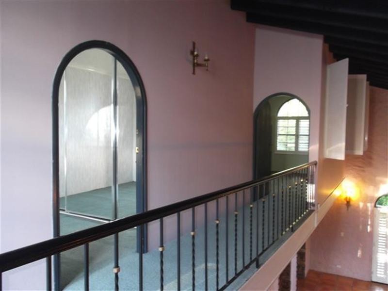 2 Bellview Crescent, Ashmore QLD 4214