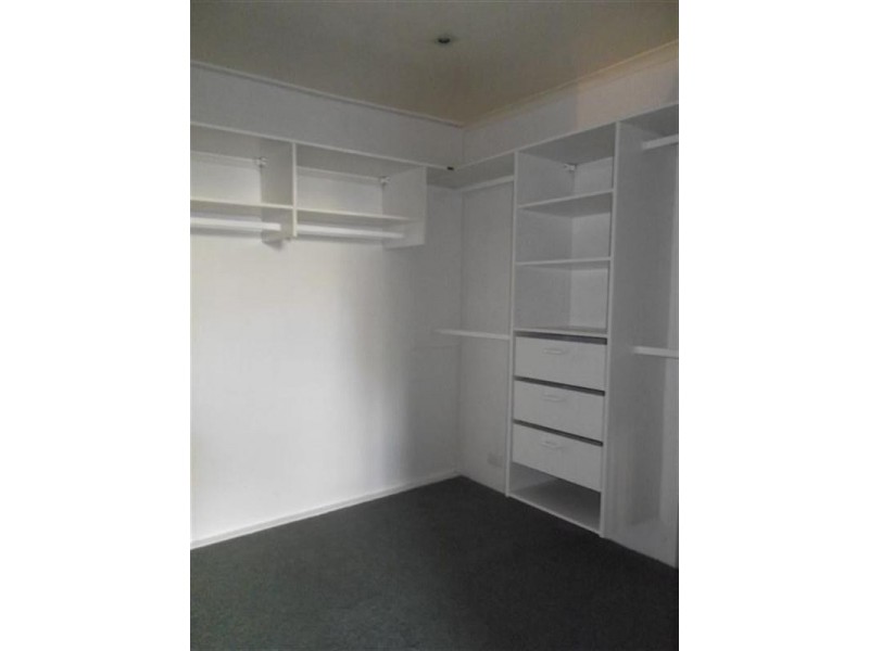 2 Bellview Crescent, Ashmore QLD 4214