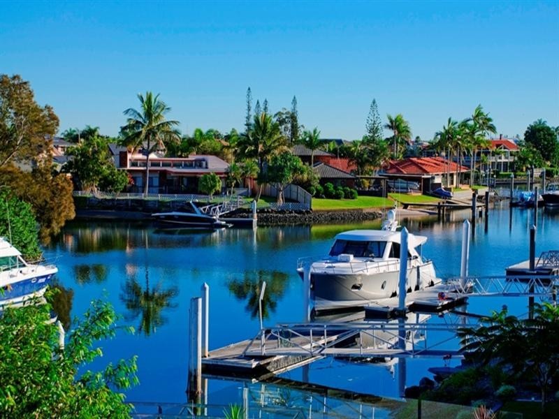 2/36 Anglers Esplanade, Runaway Bay QLD 4216