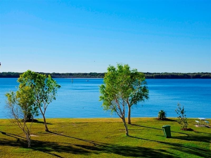 2/36 Anglers Esplanade, Runaway Bay QLD 4216
