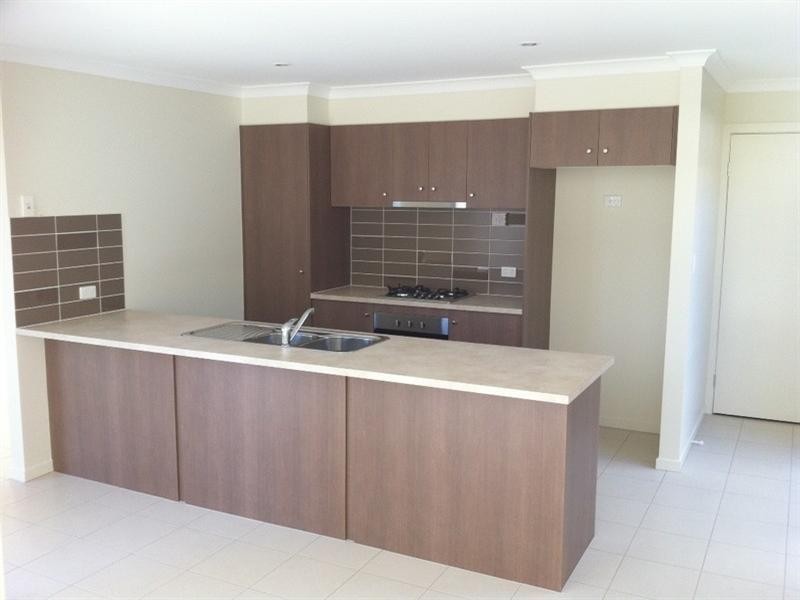 53 Collingrove Circuit, Pimpama QLD 4209