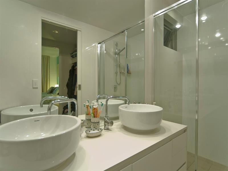 2301/438 Marine Parade, Biggera Waters QLD 4216