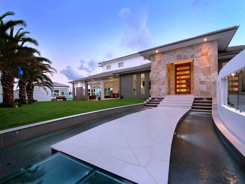 1-3 Knightsbridge Parade, Sovereign Islands QLD 4216