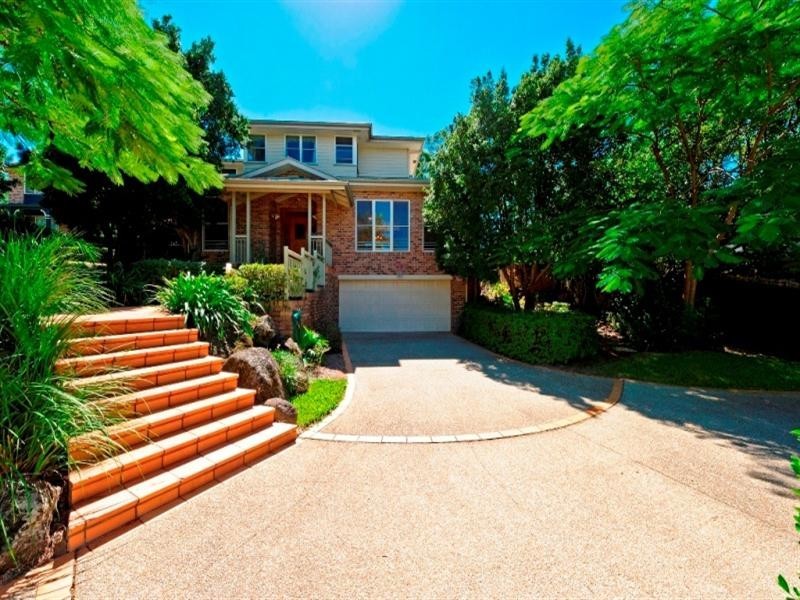 18 Riverbank Court, Ashmore QLD 4214