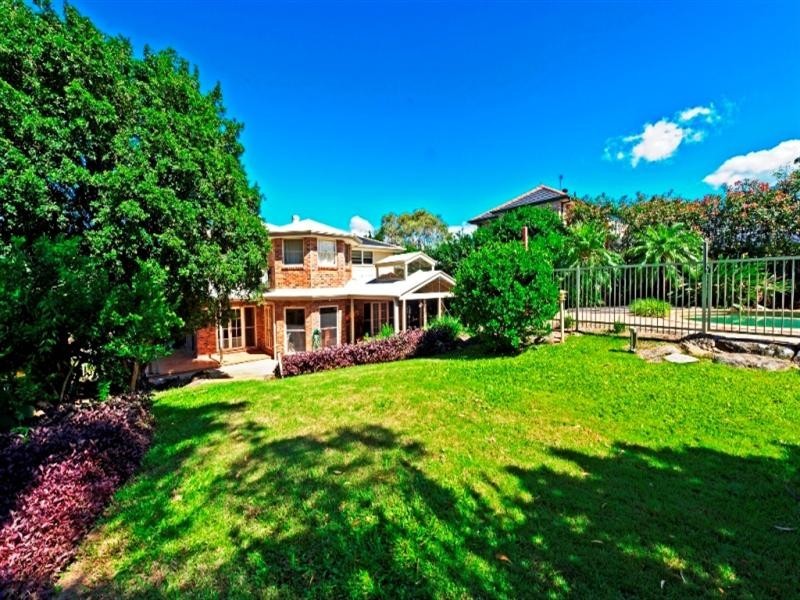 18 Riverbank Court, Ashmore QLD 4214