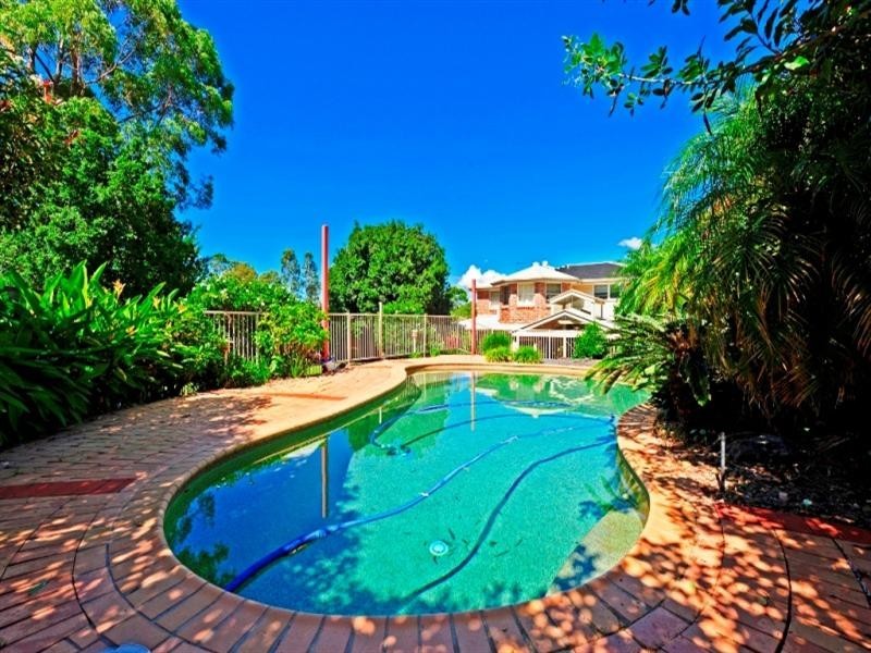 18 Riverbank Court, Ashmore QLD 4214