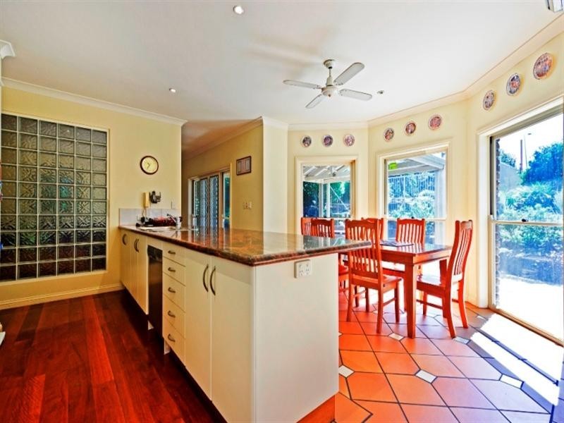 18 Riverbank Court, Ashmore QLD 4214