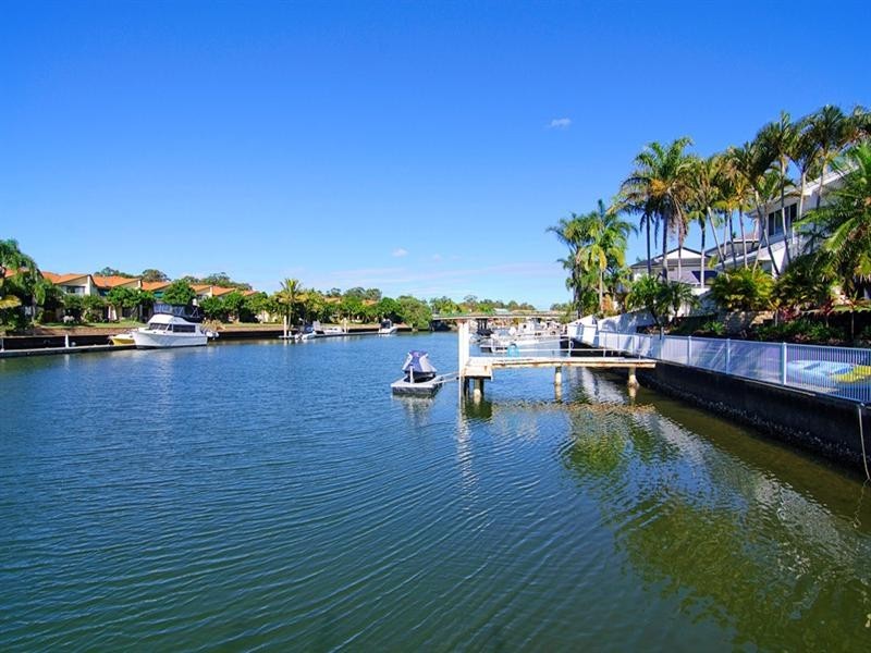 24 Sundance Way, Runaway Bay QLD 4216