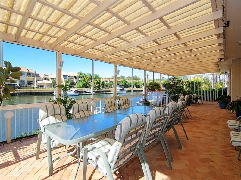 24 Sundance Way, Runaway Bay QLD 4216