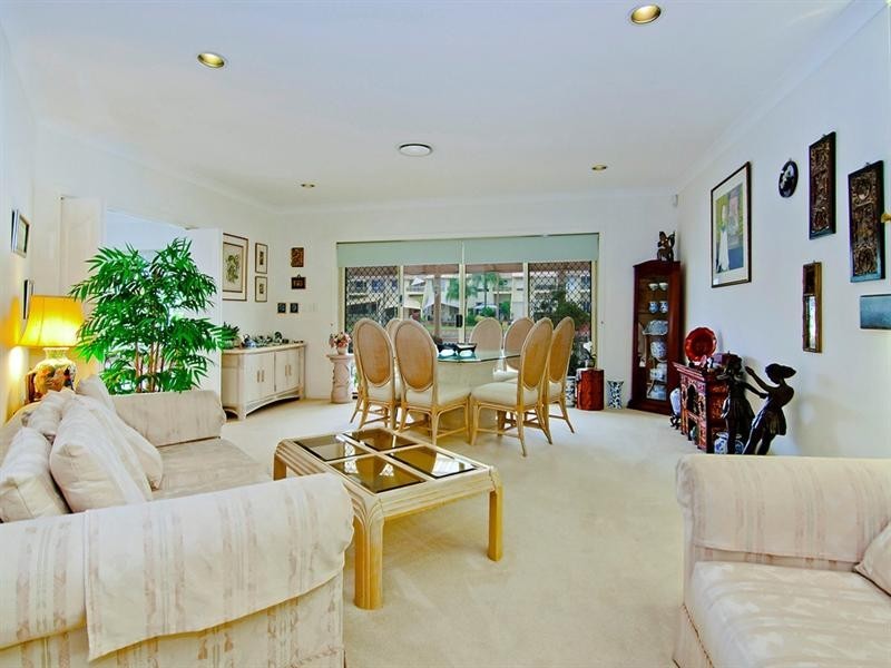 24 Sundance Way, Runaway Bay QLD 4216