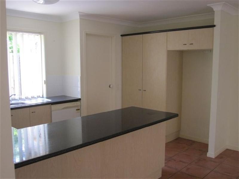 35 Marble Arch Place, Arundel QLD 4214