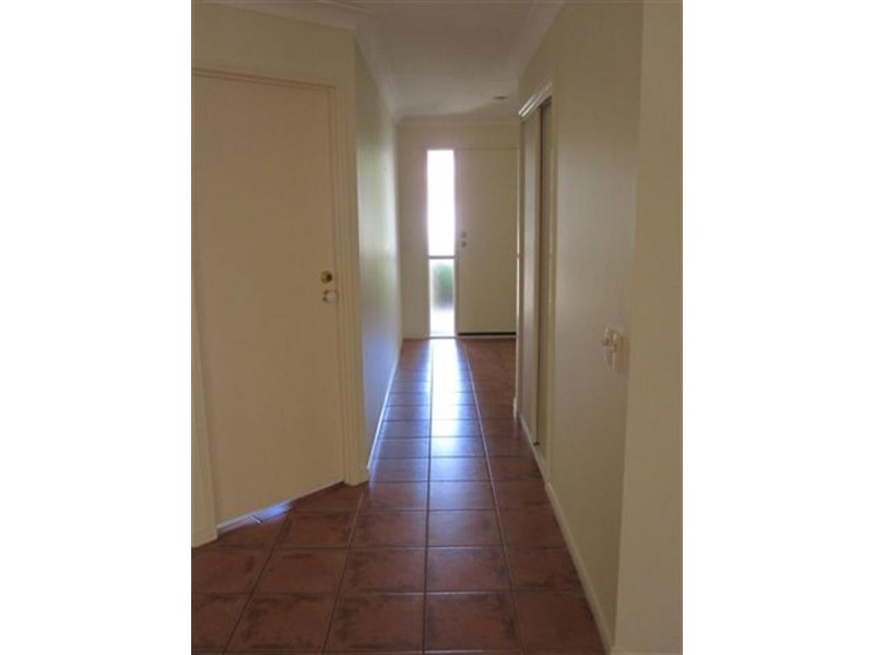 35 Marble Arch Place, Arundel QLD 4214