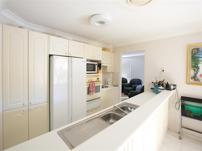 27 Anchorage Way, Biggera Waters QLD 4216