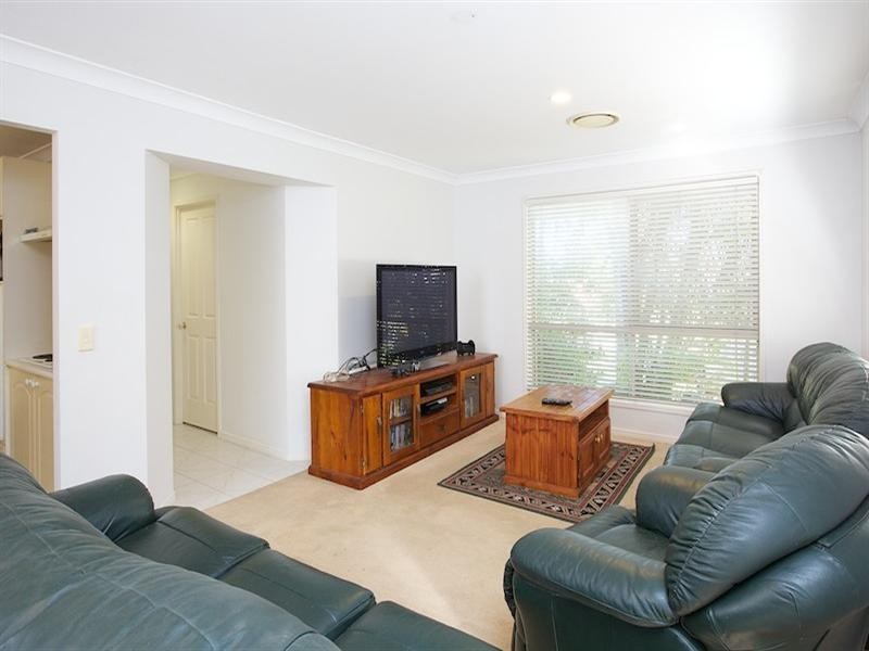 27 Anchorage Way, Biggera Waters QLD 4216