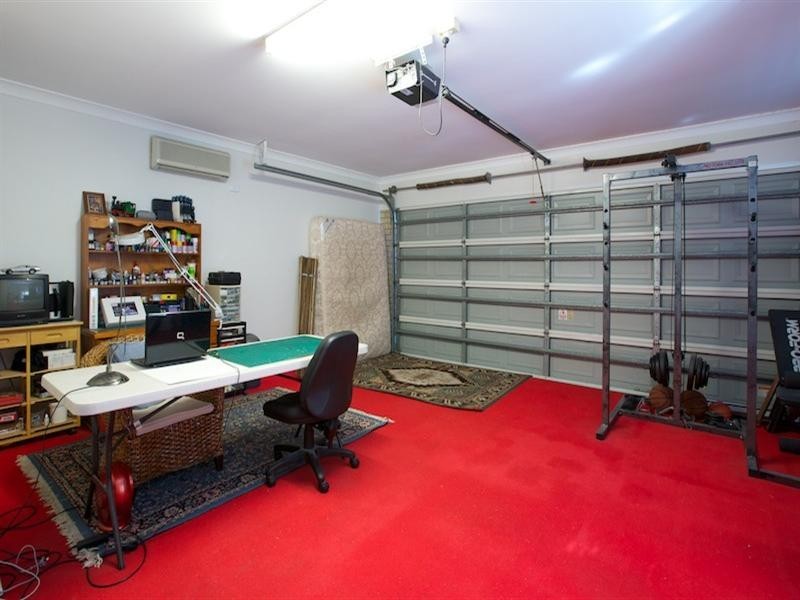 27 Anchorage Way, Biggera Waters QLD 4216