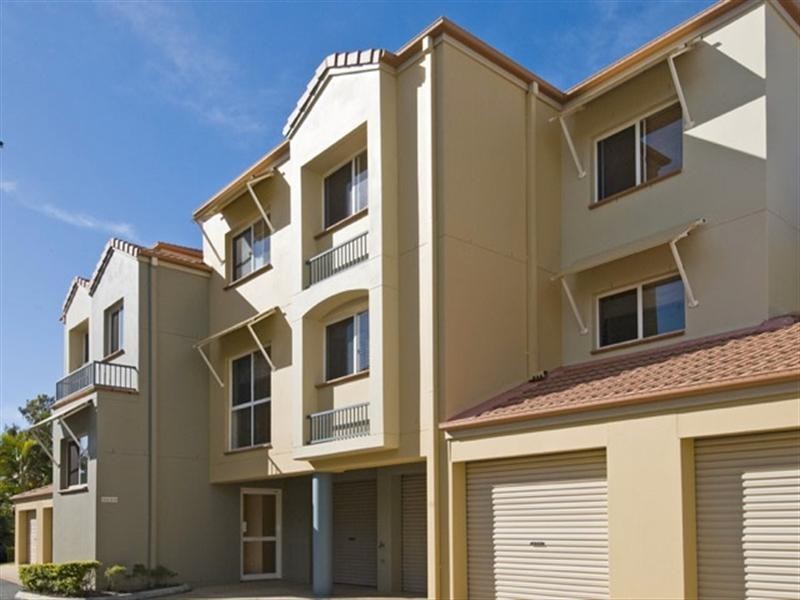 54/88-98 Limetree Parade, Runaway Bay QLD 4216