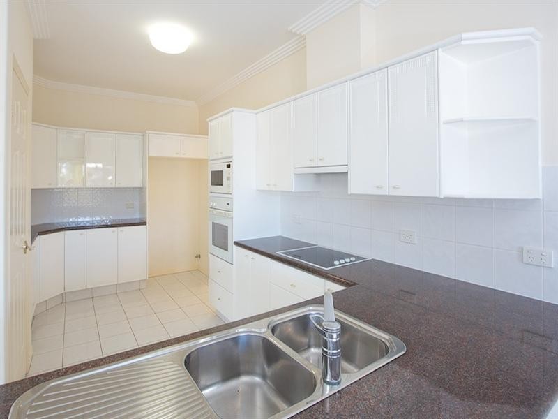 10 Torio Place, Runaway Bay QLD 4216