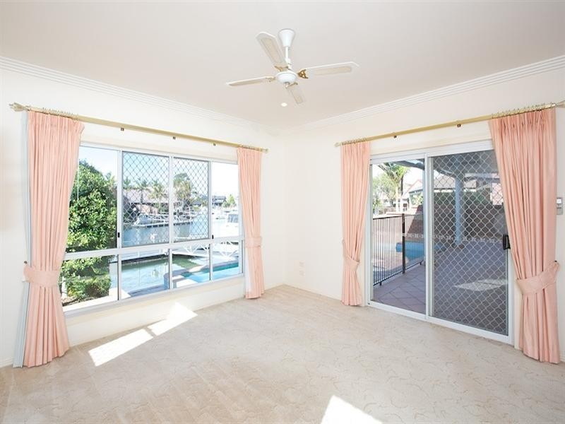 10 Torio Place, Runaway Bay QLD 4216