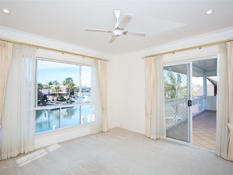 10 Torio Place, Runaway Bay QLD 4216