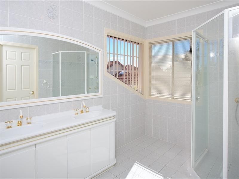 10 Torio Place, Runaway Bay QLD 4216