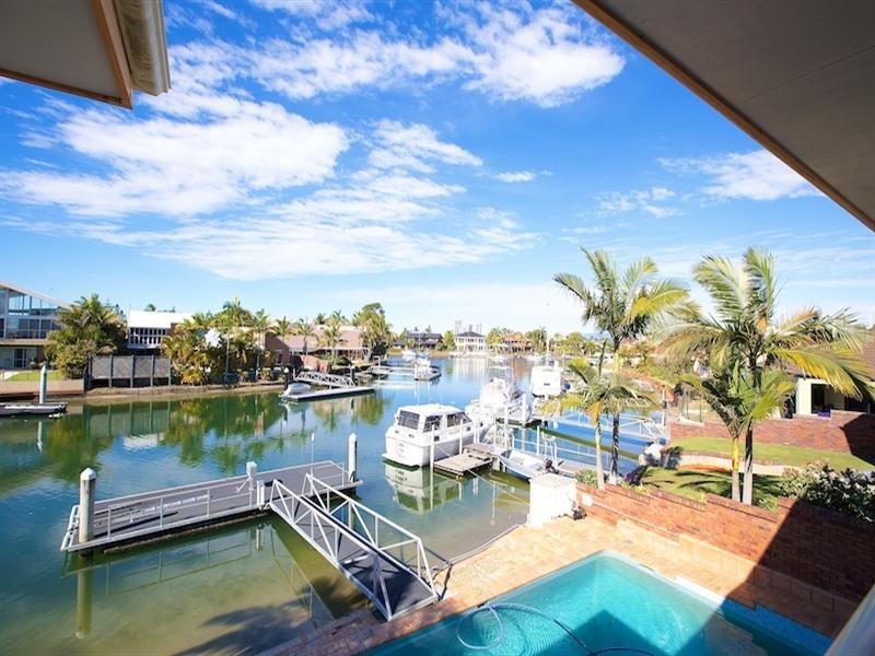 10 Torio Place, Runaway Bay QLD 4216