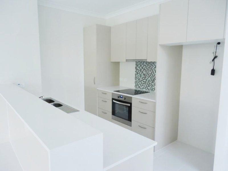 1/11 Margaroola Avenue, Biggera Waters QLD 4216