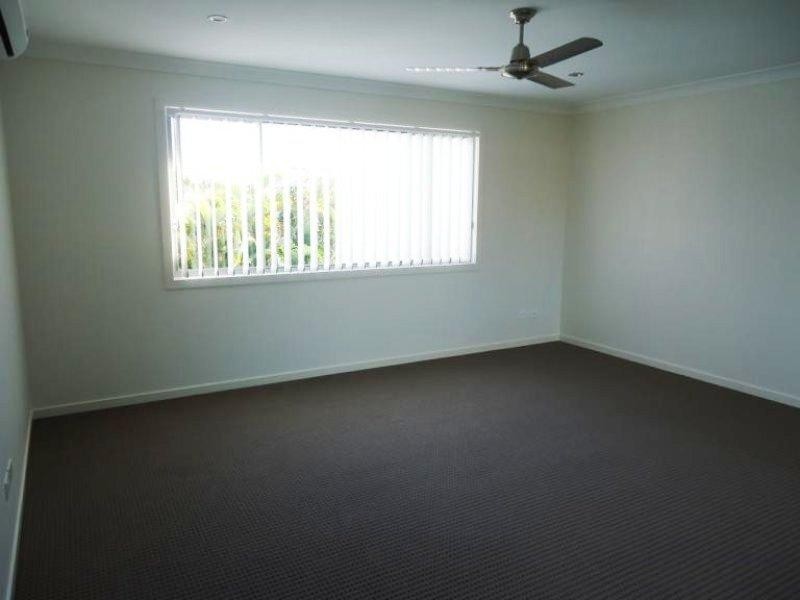 1/11 Margaroola Avenue, Biggera Waters QLD 4216