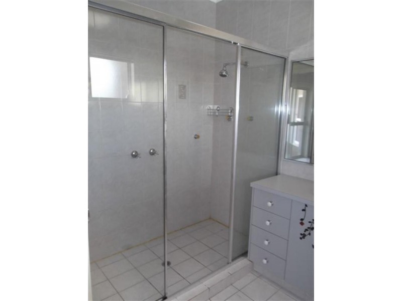 23 Anchorage Way, Biggera Waters QLD 4216