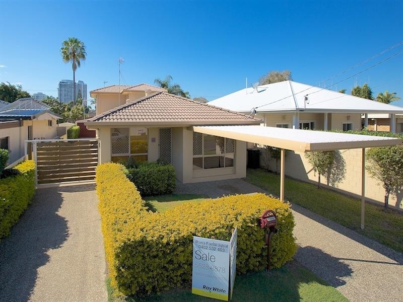 49 Annerley Avenue, Runaway Bay QLD 4216