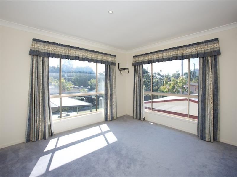 49 Annerley Avenue, Runaway Bay QLD 4216
