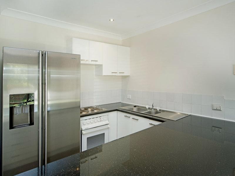 10/137 Olsen Avenue, Arundel QLD 4214