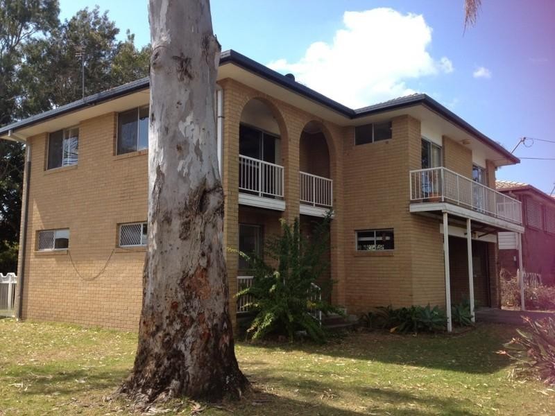 57 Victor Avenue, Paradise Point QLD 4216