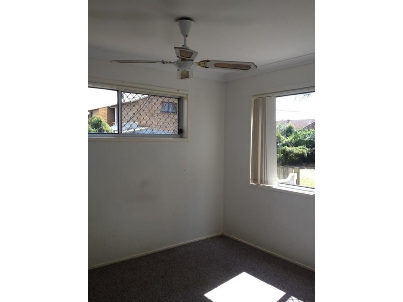 57 Victor Avenue, Paradise Point QLD 4216