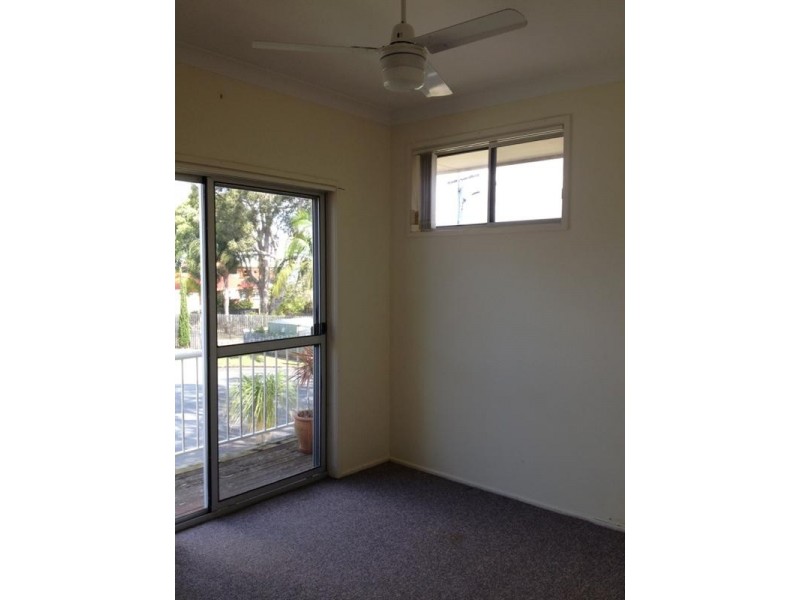 57 Victor Avenue, Paradise Point QLD 4216