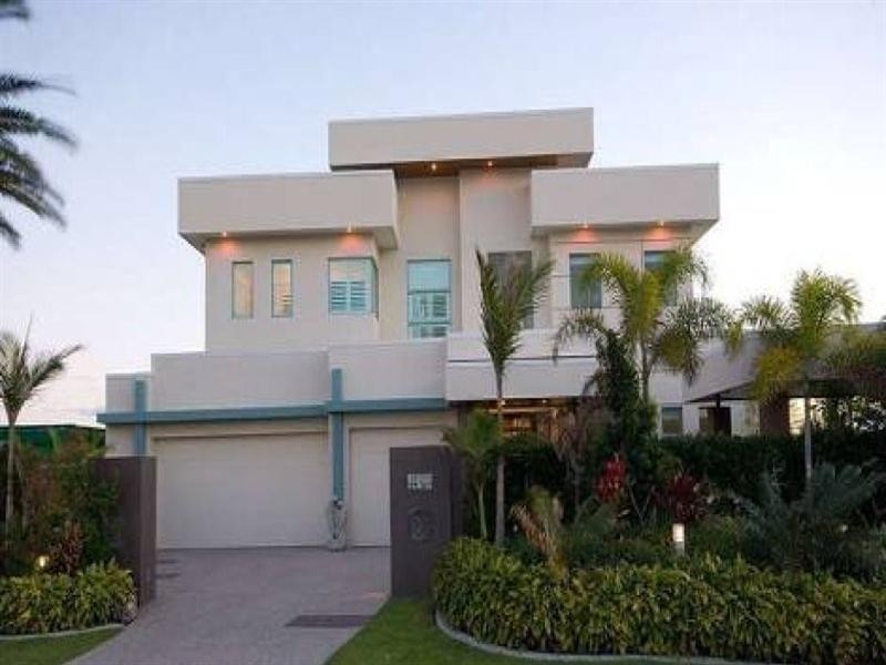 13 Royal Albert Crescent, Sovereign Islands QLD 4216