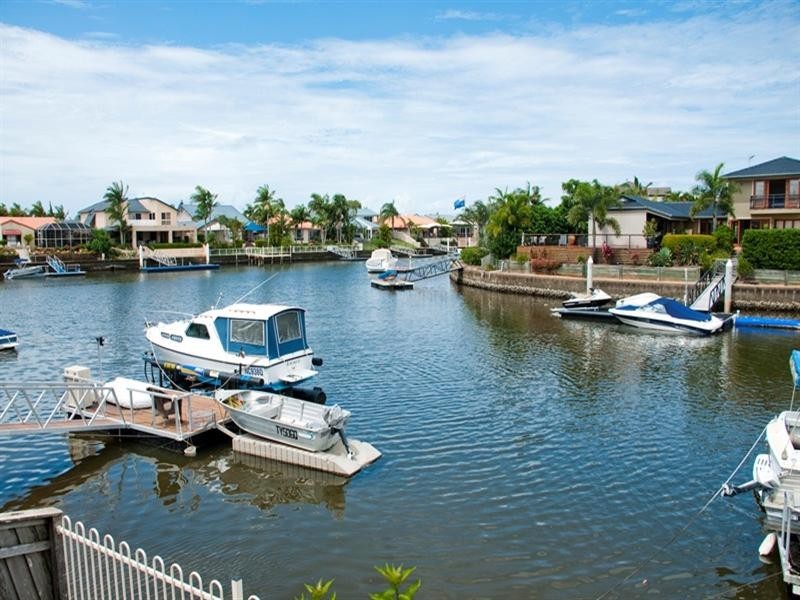 16 Cockleshell Court, Runaway Bay QLD 4216