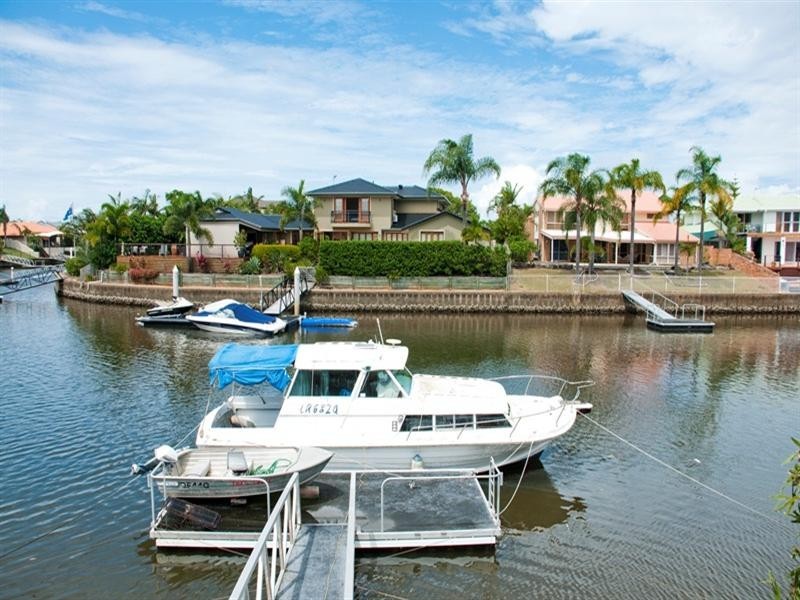 16 Cockleshell Court, Runaway Bay QLD 4216