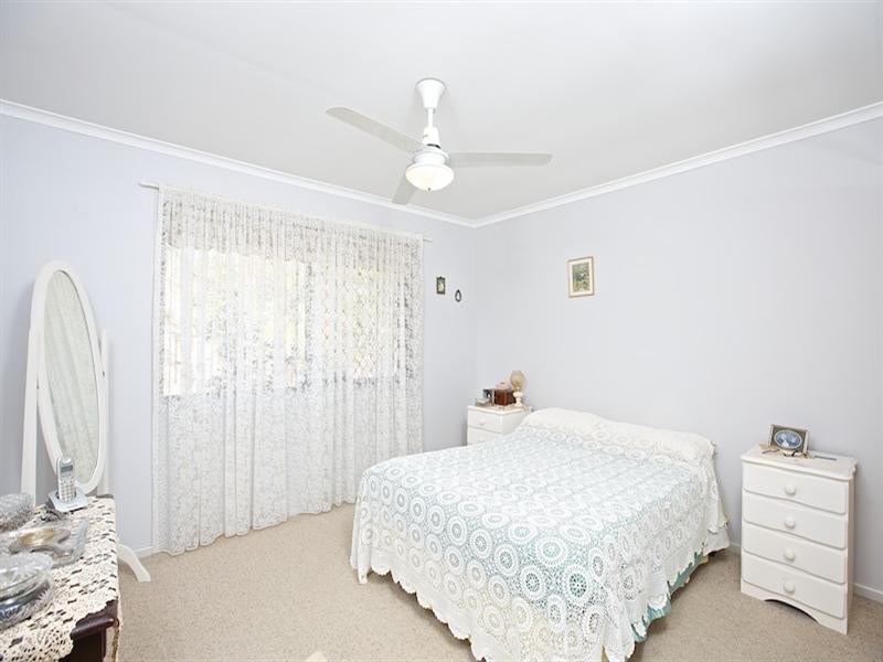 17 Jennifer Avenue, Runaway Bay QLD 4216