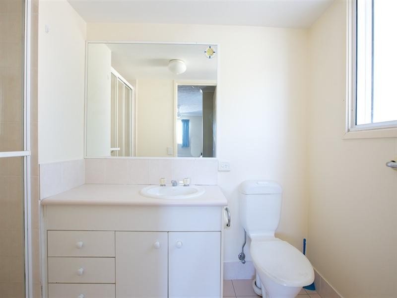 11/12 Whiting Street, Labrador QLD 4215