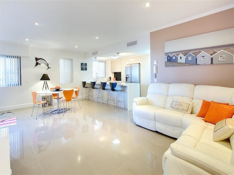 2/508 Marine Parade, Biggera Waters QLD 4216