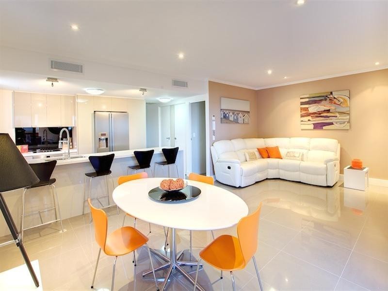 2/508 Marine Parade, Biggera Waters QLD 4216