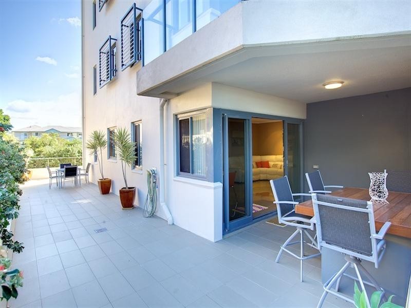 2/508 Marine Parade, Biggera Waters QLD 4216