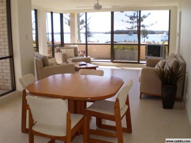 1/460 Marine Parade, Biggera Waters QLD 4216