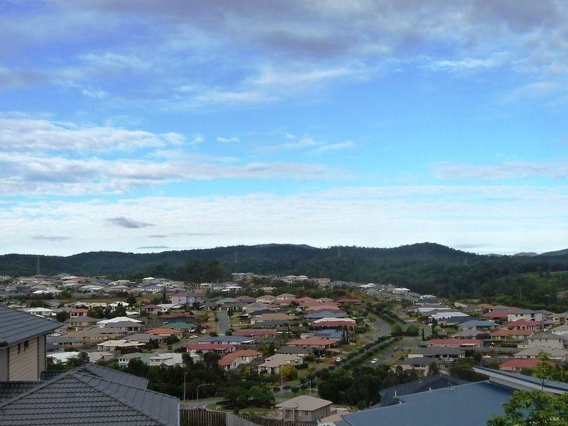 Pacific Pines QLD 4211