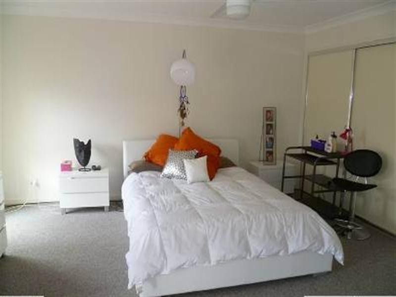 Pacific Pines QLD 4211