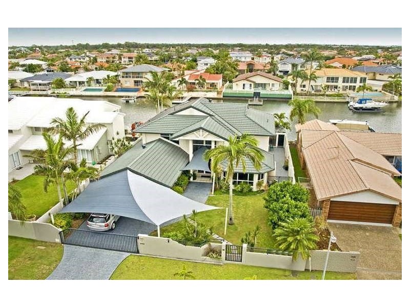 27 Nirvana Court, Runaway Bay QLD 4216