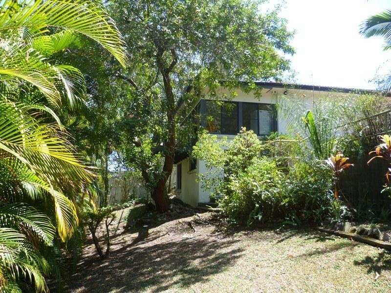 4 Bellview Crescent, Ashmore QLD 4214