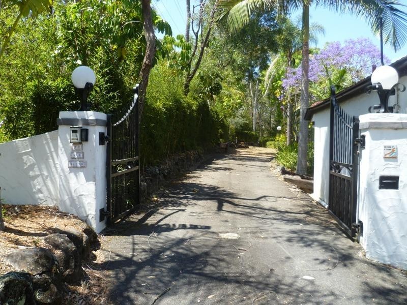 2 Bellview Crescent, Ashmore QLD 4214