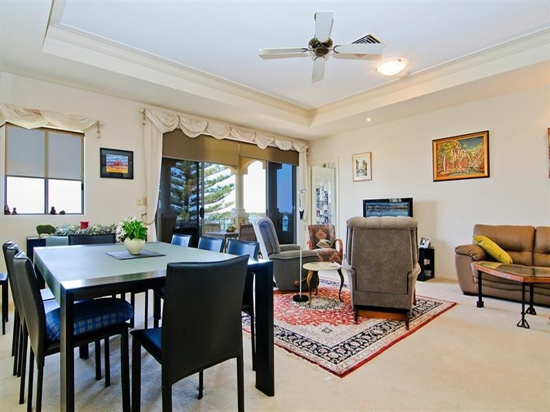 8/28 Oatland Esplanade, Runaway Bay QLD 4216